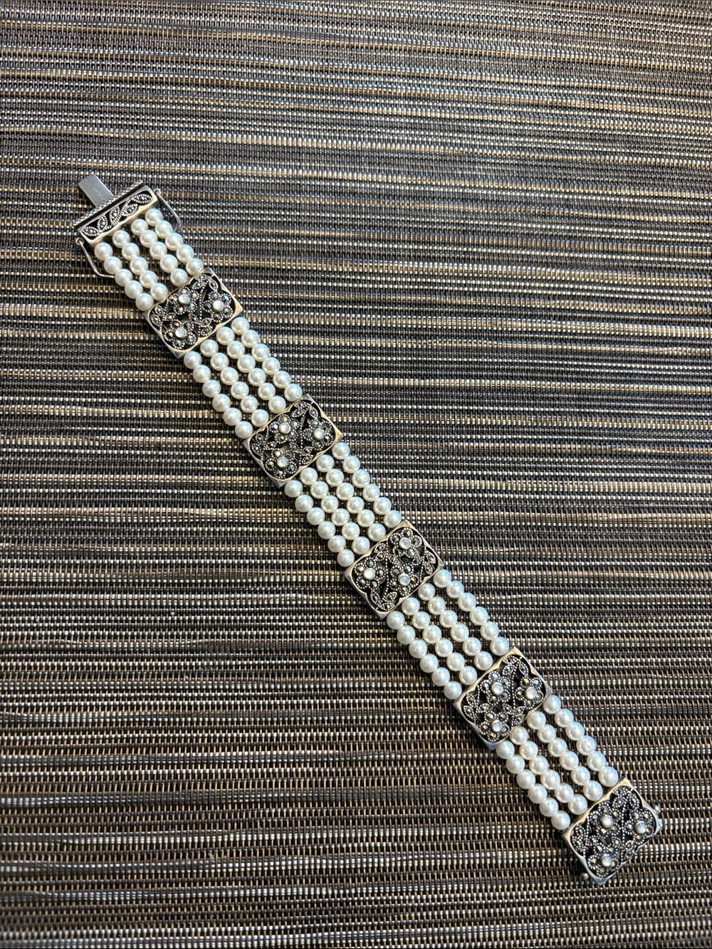 Vintage-Inspired White Pearl and .925 Sterling Silver Bracelet - Thailand